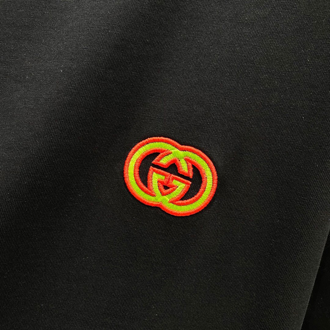 Gucci Blade Logo Printed T-shirt In Black