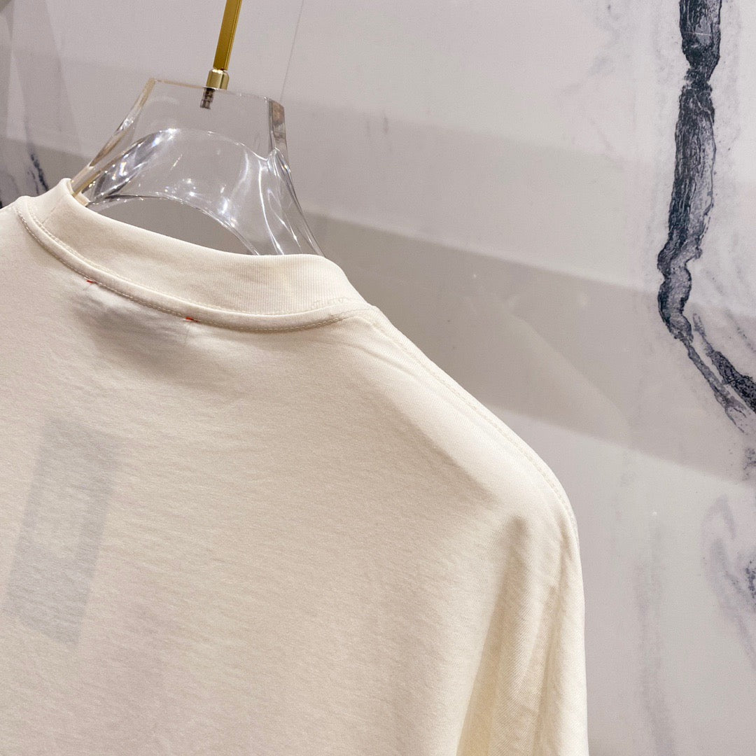 GUCCI                                            Blade Logo Printed T-Shirt In Beige