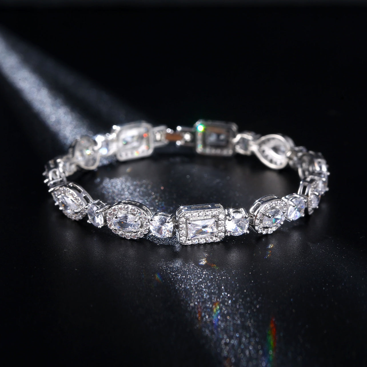 European and American-Style Square Crystal Zircon Counter