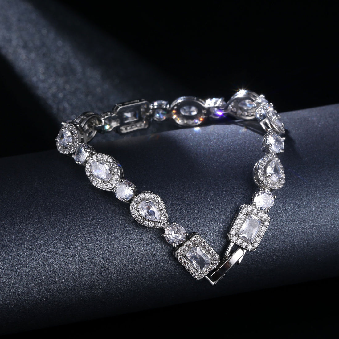 European and American-Style Square Crystal Zircon Counter