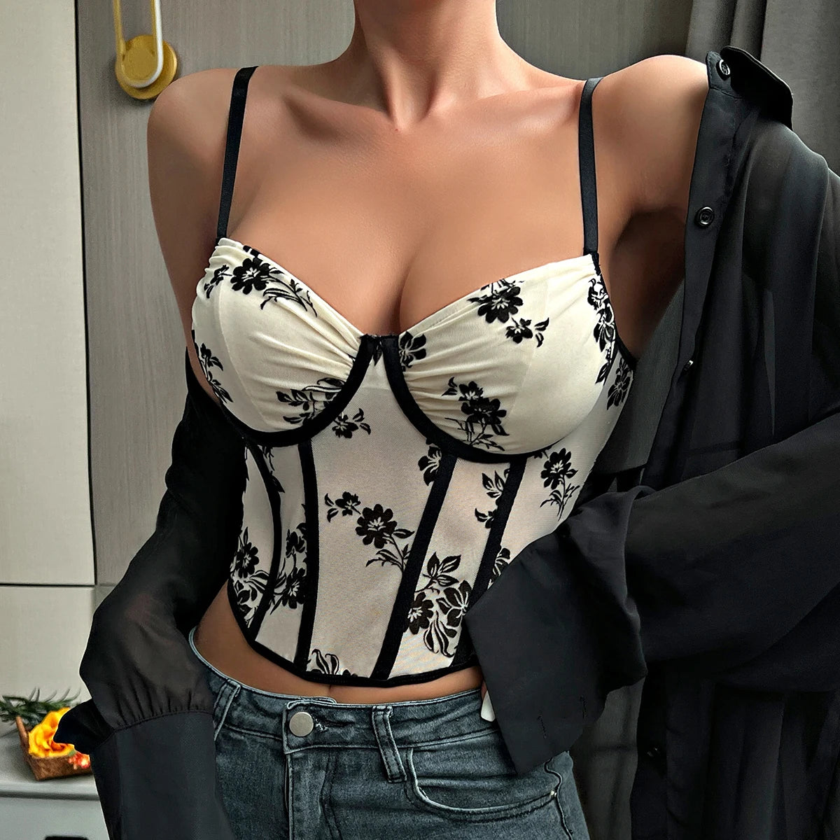 Vemina Hollowing Mesh See Through Embroidery Slim Crop Top