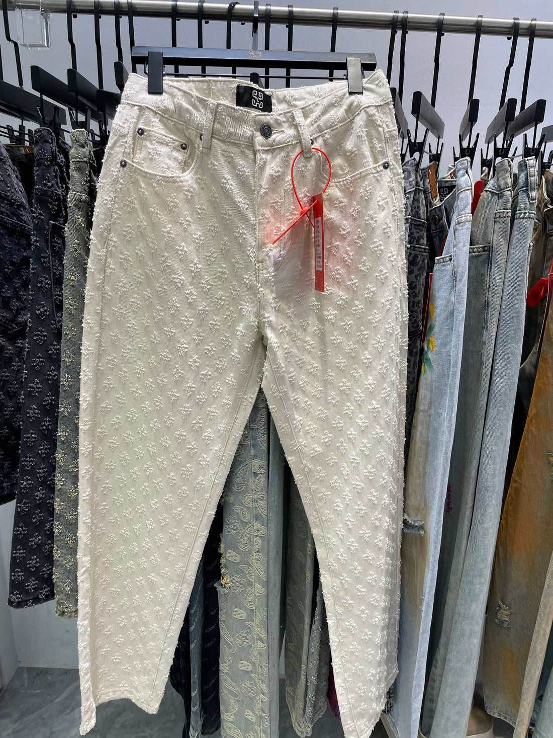 Jacquard Pattern Denim Pants Men Straight Fitting Jeans For Men